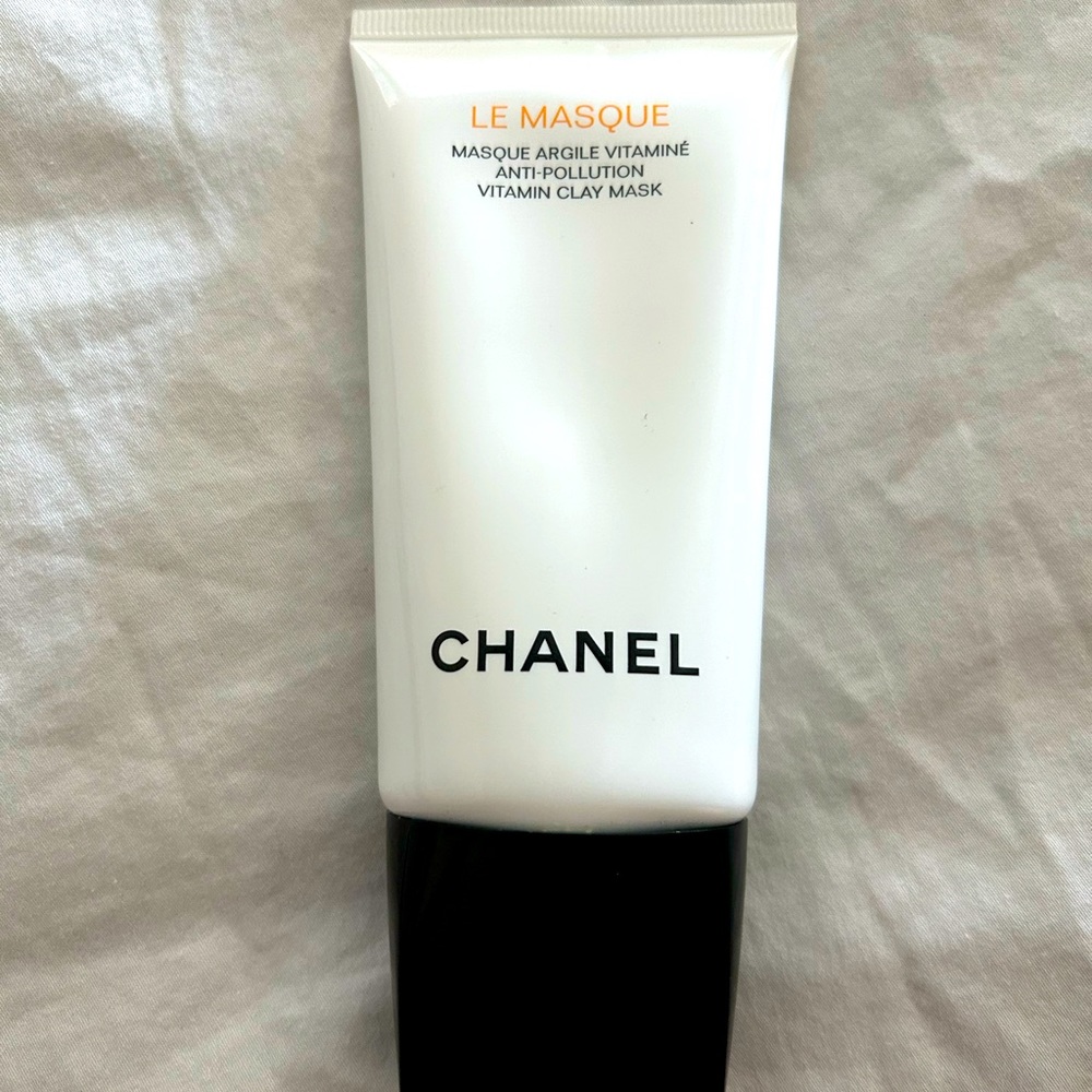 Chanel vitamin clay masque